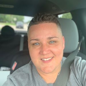 Meet your Posher, Carrie